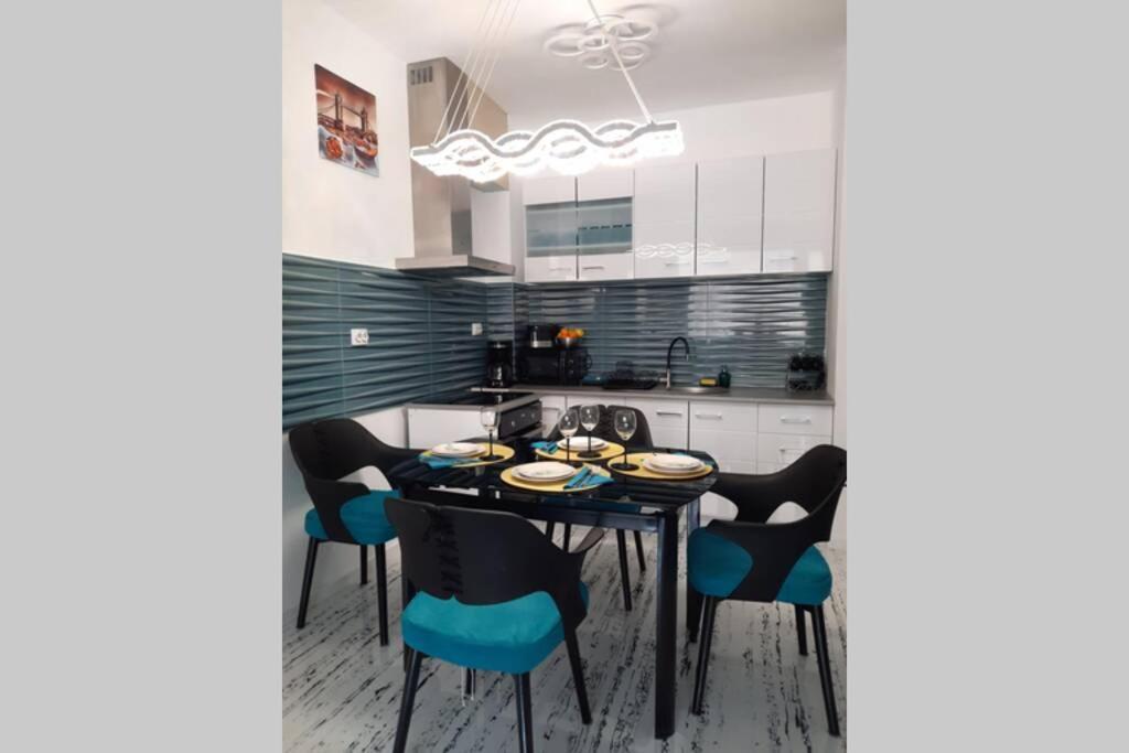 Apartament Erika ซินายา ภายนอก รูปภาพ