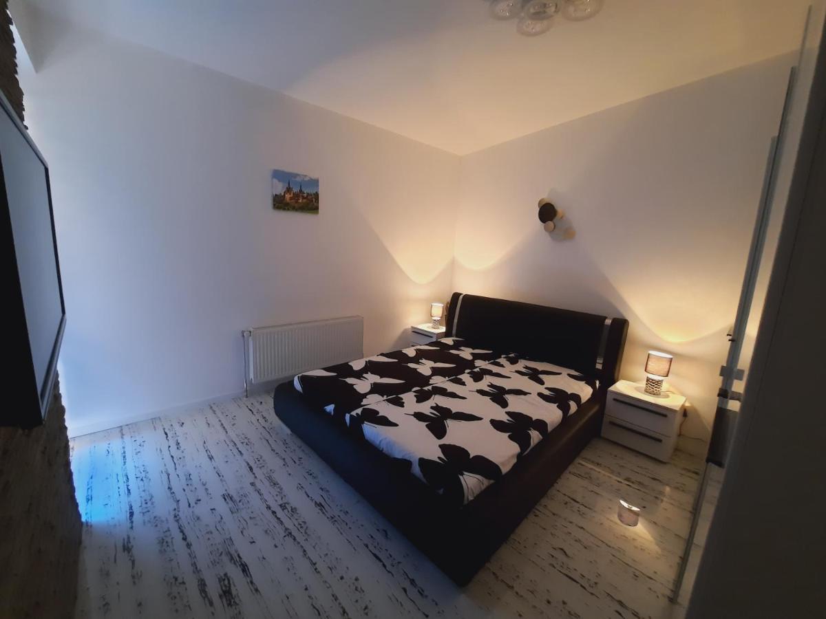 Apartament Erika ซินายา ภายนอก รูปภาพ